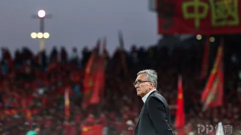 席菲诺高效表现，8投6中+5罚5中揽18分5板，数据全面正负值+5